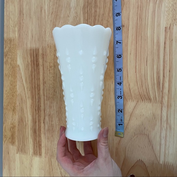COPY - Milk Glass Tulip Vase - Picture 2 of 5